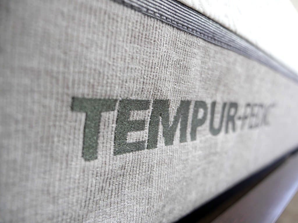 Tempurpedic Legacy床垫标志