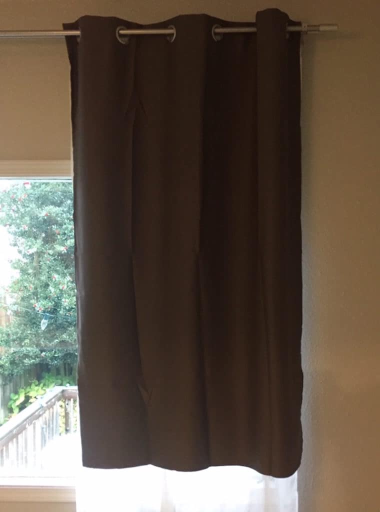 尼斯镇热屏蔽窗帘窗户