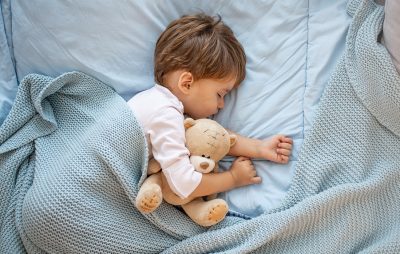 幼儿睡眠时间表和就寝时间与专家提示